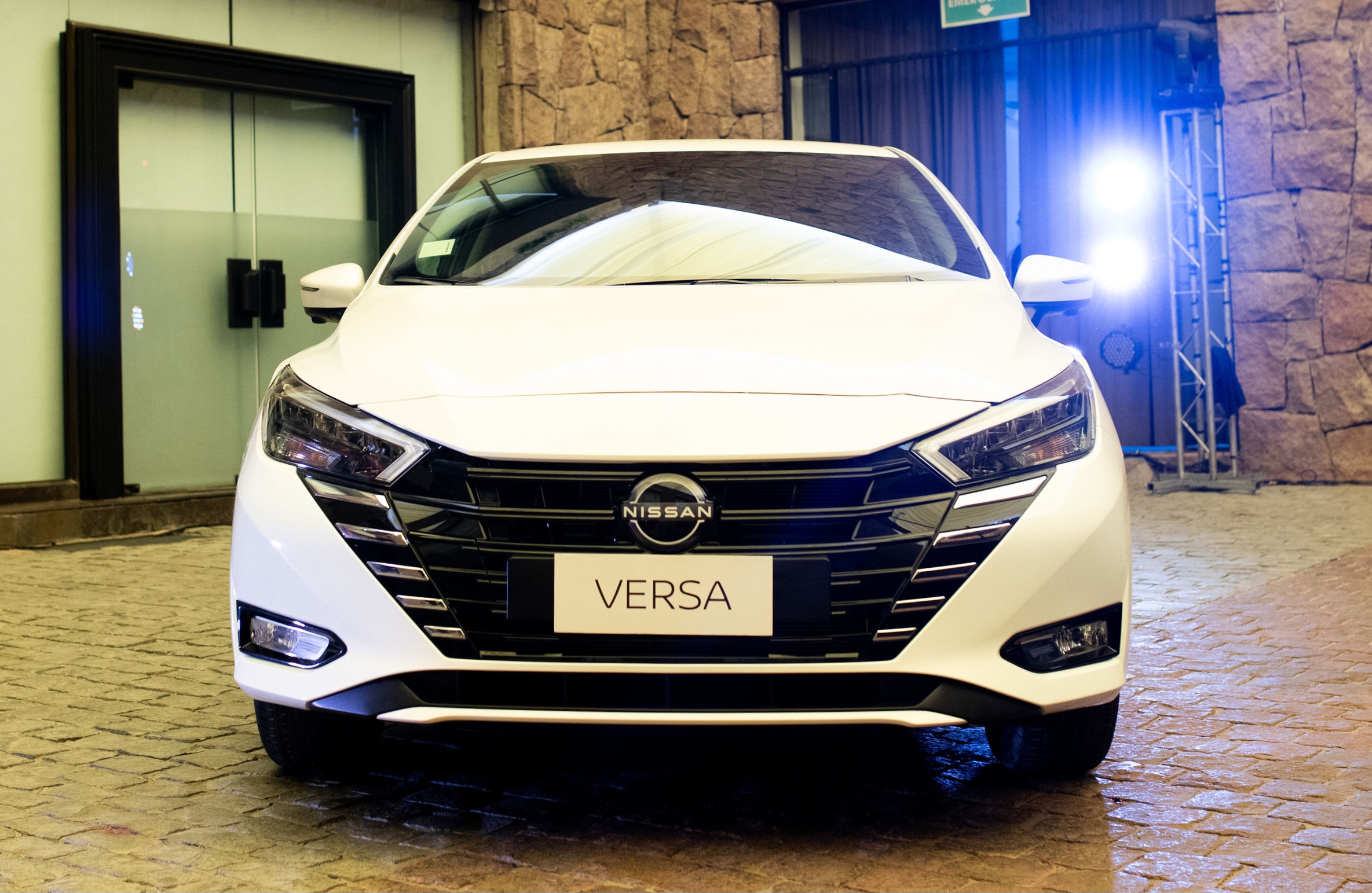 Nissan Versa 2024 está próximo de chegar ao Brasil: saiba quando