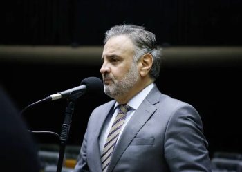 Justiça mantém absolvição de Aécio Neves da acusação de corrupção passiva