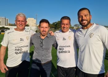 Comissão Técnica das Seleções de Base visita CT do Corinthians