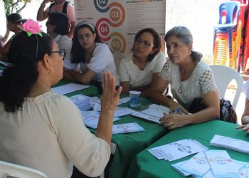 Famílias do Povoado Cajazeiras receberam ações do Teresina Cuida de Você