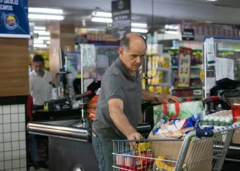Dia dos Pais: 110,5 milhões de brasileiros planejam compras para a data