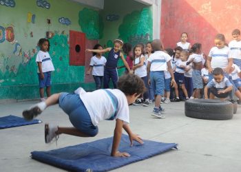 Formação de professores é desafio no ensino fundamental, diz pesquisa