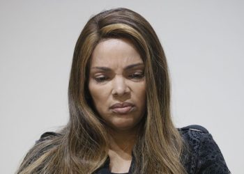 Justiça nega pedido de liberdade para ex-deputada Flordelis