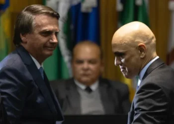 STF pode anular ato de Moraes sobre joias de Bolsonaro, diz PGR