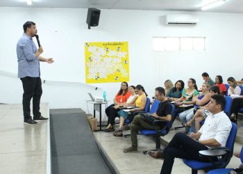 Encontro de gestores escolares é finalizado com palestra do Dr. Hans Mendes