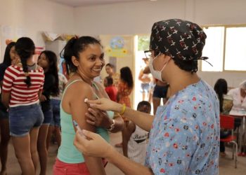 Prefeitura de Teresina realiza ação social na comunidade Soinho