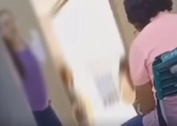 Professora que gritou com aluna no interior de SP é afastada