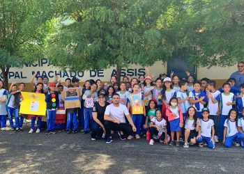 E. M. Machado de Assis realiza culminância do Programa Conexões DNIT