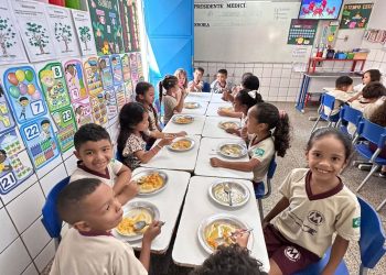 Semec de Teresina leva projetos de nutrição para instituições municipais