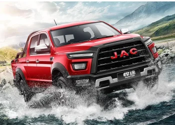 Nova picape da Jac em testes no Brasil; versão elétrica em 2024