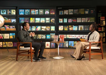 Escritor Itamar Vieira Junior é o entrevistado do Trilha de Letras