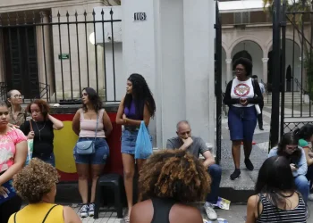 Participantes voltam aos locais de aplicação para 2ª prova do Enem