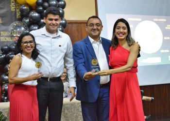 Semec homenageia profissionais da Educação de Teresina