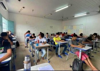 Alunos da Poeta da Costa e Silva ganham bolsas de Ensino Médio na Rede privada