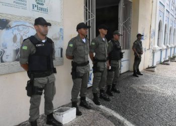Reforço policial no centro de Teresina tranquiliza comerciantes e clientes