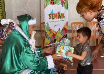 Semam leva a magia do Natal Natureza a escola da zona Sul