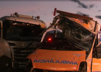 Família e profissionais de saúde morrem em acidente com ambuância