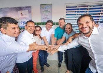 Governador inaugura escolas no litoral do Piauí e visita obras da Escola do Mar