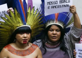 Povos indígenas vão ao STF contra derrubada de marco temporal