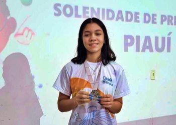 Aluna da Rede Pública Municipal conquista medalha de bronze na OBFEP