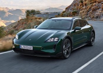 Porsche Taycan é aprimorado em quase todos os recursos