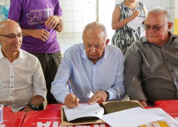 Dr. Pessoa sanciona lei que aumenta salário de servidores em 93%