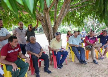 Dr. Pessoa visita comunidade rural e ouve demandas da população