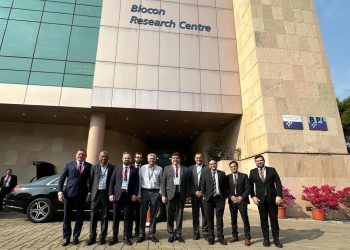 Governador Rafael Fonteles busca parceria com farmacêutica indiana