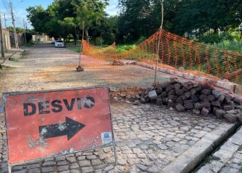 Ruas do Loteamento Manoel Evangelista recebem obras de melhorias
