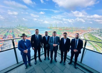 Fonteles conhece Porto de Singapura e discute parcerias para operação do Porto Piauí