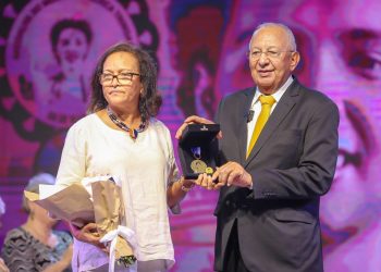 Prefeitura de Teresina homenageia mulheres com a Medalha Francisca Trindade