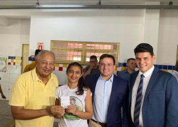 Dr. Pessoa abre campanha de vacinação no CMEI Helena Medeiros