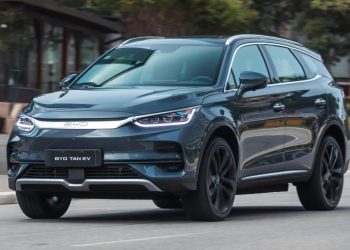 BYD TAN EV chega à segunda geração: autonomia é de 530 km