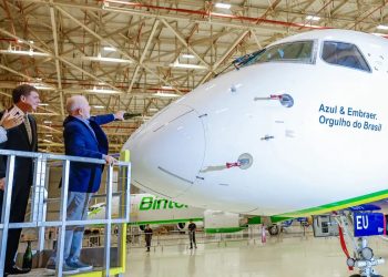 Durante visita de Lula, Embraer anuncia investimentos de R$ 2 bilhões