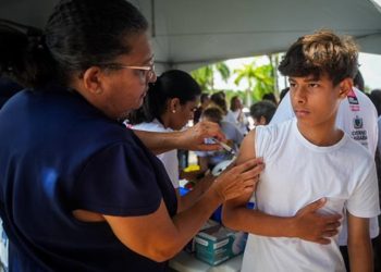 Ministério da Saúde recomenda ampliação do público da vacina da dengue
