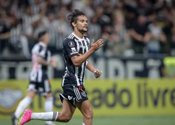 Atlético derrota Rosario Central e permanece 100% na Libertadores