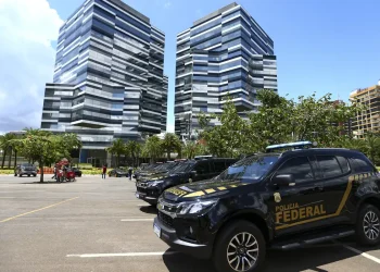 PF desarticula grupo por fraude contra Caixa e prefeitura no Paraná