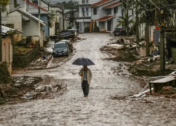 Mais de 80 mil pessoas estão desabrigadas no Rio Grande do Sul