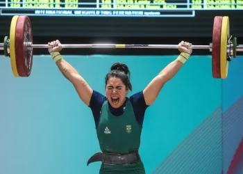 Amanda Schott confirma vaga no levantamento de peso em Paris 2024