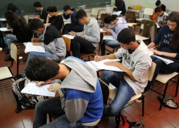 Câmara rejeita mudanças do Senado para o novo Ensino Médio