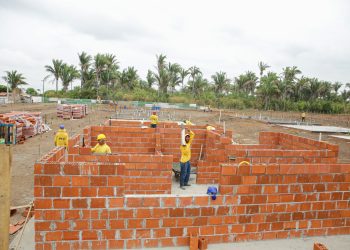 Prefeito de Teresina realiza visita às obras do Conjunto Habitacional Dilza Gonçalves