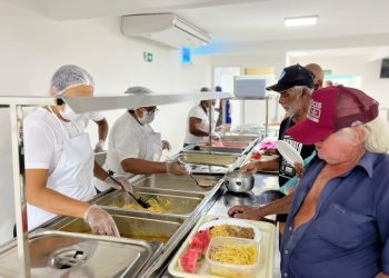 Restaurante Popular do Dirceu atende em média três mil pessoas por dia