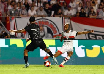 Lucas Moura brilha, Oscar desencanta e São Paulo bate Corinthians