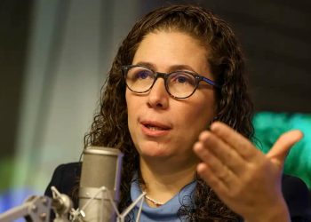 Governo deve lançar novo Concurso Unificado nas próximas semanas, afirma Esther Dweck