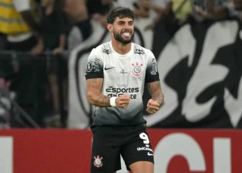 Corinthians vence o Universidad Central com gol no fim e avança na Libertadores
