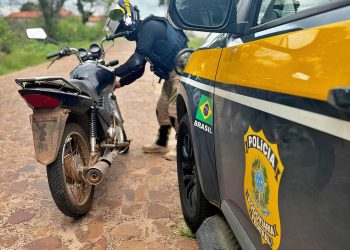 PRF recupera motocicleta roubada em Piracuruca