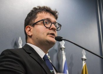 Vereador Petrus Evelyn (PP) protocola PL para proibir flanelinhas nas ruas de Teresina