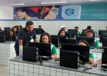 Escolas de tempo integral do Piauí utilizam inteligência artificial no ensino de Inglês