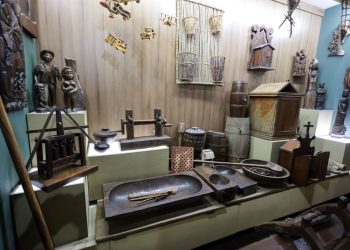 Artesanato em palha, madeira e bordados encanta turistas no Museu do Piauí