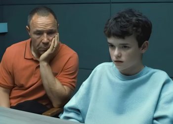 Criador de ‘Adolescência’ relembra bullying na infância: “Menino macaco”